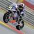 Motocyklowe Grand Prix Hiszpanii 2012 w obiektywie - podnoszenie motocykla