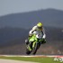 Walka o mistrzostwo Superbike na torze w Portugalii fotogaleria - Kawasaki wejscie w zakret