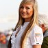 Dziewczyny na MotoGP w Katarze - repsol blondynka