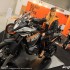Dziewczyny na targach motocyklowych w Warszawie - KTM targi motocyklowe