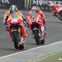 Francuska runda MotoGP wyscigi na zdjeciach - Prosta Le Mans Grand Prix