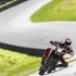 Gigantyczna galeria Ducati Hypermotard - na kolanie