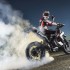 Gigantyczna galeria Ducati Hypermotard - palenie gumy