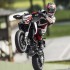 Gigantyczna galeria Ducati Hypermotard - wesole wheelie