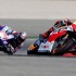 Motocyklowe Grand Prix Aragonii na zdjeciach - Lorenzo z tylu
