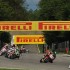 Wloska runda World Superbike fotogaleria - Wejscie w zakret WSBK Monza 2013