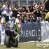 MotoGP Hiszpanii okiem fotografa - Rossi z kibicami motogp Jerez 2014