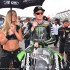 MotoGP na Phillip Island 2014 galeria zdjec wyscigu - grid girl plaski brzuch motogp