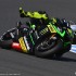 MotoGP na torze Motegi fotogaleria z Japonii - pol espargaro spada z motocykla