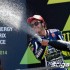 MotoGP w Le Mans galeria zdjec - Rossi z szampanem motogp le mans 2014