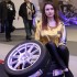 Piekne dziewczyny na Poznan Motor Show - modelka kolo