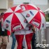 Piekne dziewczyny na torze Circuit of the Americas - parasolki