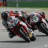 World Superbike Imola wyscigi widziane przez obiektyw - Guintoli walka o pozycje