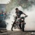 Zakonczenie sezonu motocyklowego w Tarnowie - stunt w tarnowie spalona guma