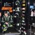 MotoGP na torze Le mans pelna galeria zdjec - Bradley Smith duskutuje z mechanikiem