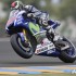 MotoGP na torze Le mans pelna galeria zdjec - Lorenzo wheelie