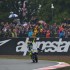 MotoGP na torze Silverstone deszczowa galeria zdjec - rossi radosc motogp silverstone