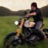 Nowe motocykle w The Walking Dead galeria - Daryl w akcji