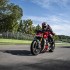 Ducati Streetfighter V4 220 KM i V4 w pieknym nakedzie z Bolonii - MY20 DUCATI STREETFIGHTER V4 S AMBIENCE 17 UC101637 Mid