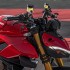 Ducati Streetfighter V4 220 KM i V4 w pieknym nakedzie z Bolonii - MY20 DUCATI STREETFIGHTER V4 S AMBIENCE 30 UC101652 Mid