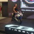 Eicma 2021 powrot wielkich targow motocyklowych galeria zdjec - 277 dziewczyna honda cbr EICMA 2021
