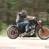 H D Sportster Custom hotrodowy klimat i oldskulowa stylistyka galeria zdjec - 02 Custom Hell Ride Harley Davidson Sportster w akcji