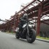 Harley Davidson Sportster S pierwsza jaskolka rewolucji obyczajowej i technologicznej - 2021 harley davidson sportster s akcja 01