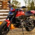 Najnowsze Ducati Monster w tescie i wspolczesna Wonder Woman - 07 Ducati Monster Plus 2021 halloween