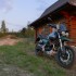 Majowka z Moto Guzzi V85 TT To przyjaciel z aspiracjami na wiecej - 09 Moto Guzzi V85 TT przed chatka