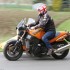 Sidecar Moto Pomarancza Motocykl z koszem zbudowany by dzielic pasje z zona - 27 Customowa Honda CBR 1100 XX Blackbird z wozkiem bocznym ulica