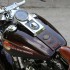 Customowy HD Dyna Wide Glide z koncowki ubieglego wieku w nowym oryginalnym wcieleniu - 10 Harley Davidson Dyna Wide Glide zbiornik paliwa