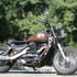 Honda VT 1100 C3 Aero Custom Widlasty bobber z 1998 roku na zdjeciach - 27 Honda VT 1100 Bobber na tle drzew