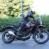 Royal Enfield Himalayan 450 2024 Turystyk uniwersalny jak szwajcarski scyzoryk - 06 Royal Enfield Himalayan 450 na asfalcie