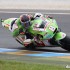 Czwarta runda MotoGP na mokrym torze we Francji fotorelacja - hector barbera kolano