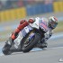 Czwarta runda MotoGP na mokrym torze we Francji fotorelacja - lorenzo kolano
