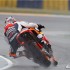 Czwarta runda MotoGP na mokrym torze we Francji fotorelacja - pedrosa od tylu