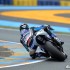 Czwarta runda MotoGP na mokrym torze we Francji fotorelacja - spies kolano tyl