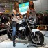 Dziewczyny i motocykle czyli targi w Kolonii Intermot 2010 - speed triple 2011 laski
