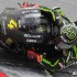 Fotogaleria z testow MotoGP na torze w Malezji - Andrea Dovizioso Sepang kolano