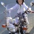 Fundacja Mam Marzenie i rzeszowscy motocyklisci dzieciom - dziewczynka na chopperze