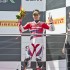 Inauguracja sezonu wyscigowego World Superbike 2012 wyspa Phillipa w obiektywie - Broc Parkes na podium