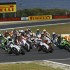 Inauguracja sezonu wyscigowego World Superbike 2012 wyspa Phillipa w obiektywie - Sam Lowes na prowadzeniu po starcie