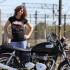 Marta i Bonneville triumf kobiety nad motocyklem - no hejka