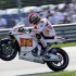 MotoGP na torze Indianapolis wyscigi w obiektywie - simoncelli wheelie