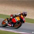 Moto GP Katar 2012 zdjecia z wyscigu - Wejscie w zakret Stoner