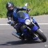 Motocykle na torze kartingowym w Radomiu - niebieska Honda