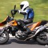 Motocykle na torze kartingowym w Radomiu - zakret KTM 690