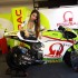 Plec piekna na MotoGP fotogaleria kobiet z toru Mugello - w padocku