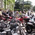Protest motocyklistow przeciwko oplatom na autostradach - zaparkowane w chromie protest przeciwko oplatom na autostradach