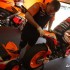 Testy MotoGP na Sepang w obiektywie - Pedrosa rusza na tor